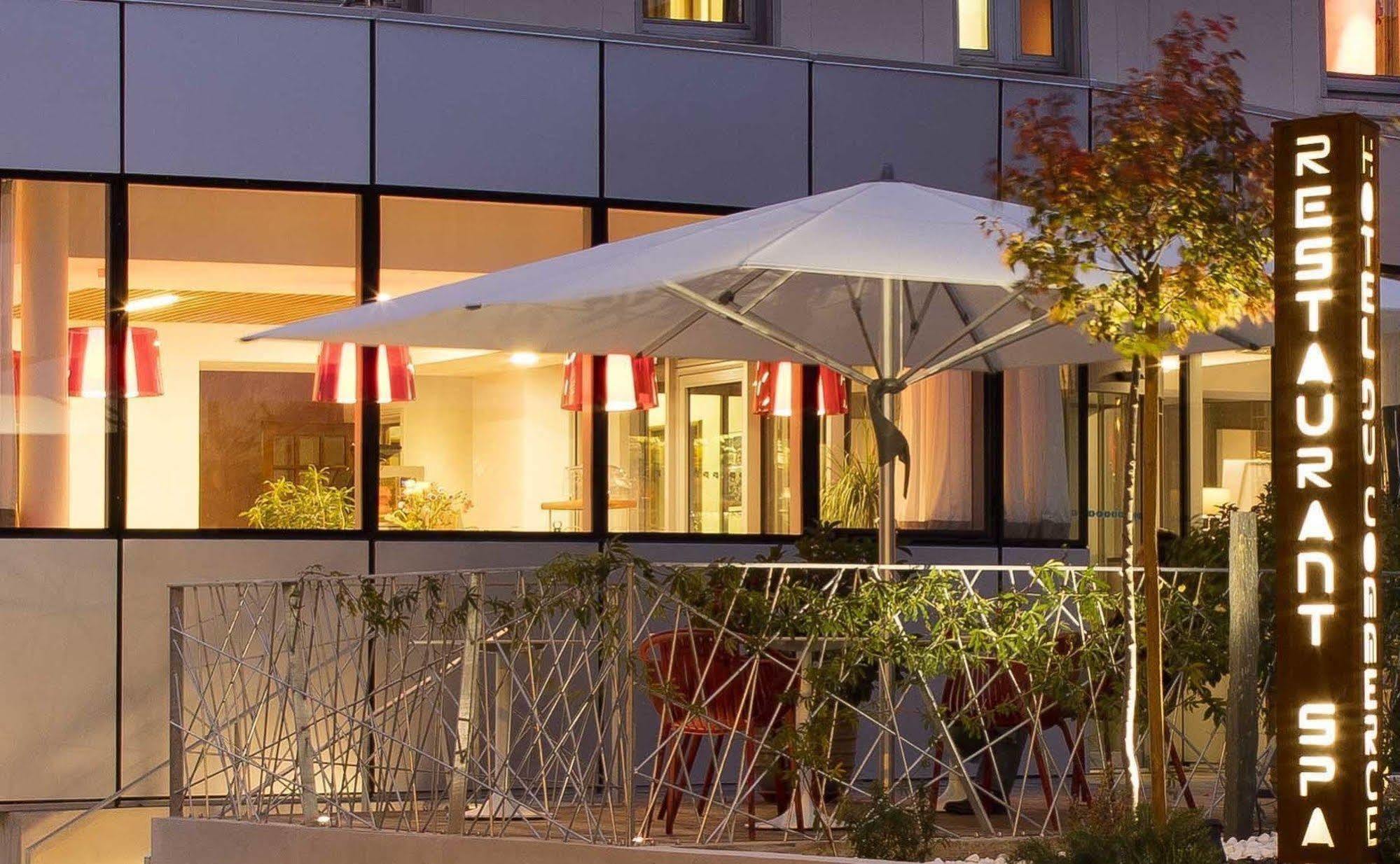 Hotel Du Commerce Spa แซ็ง-โกแด็งส์ ภายนอก รูปภาพ
