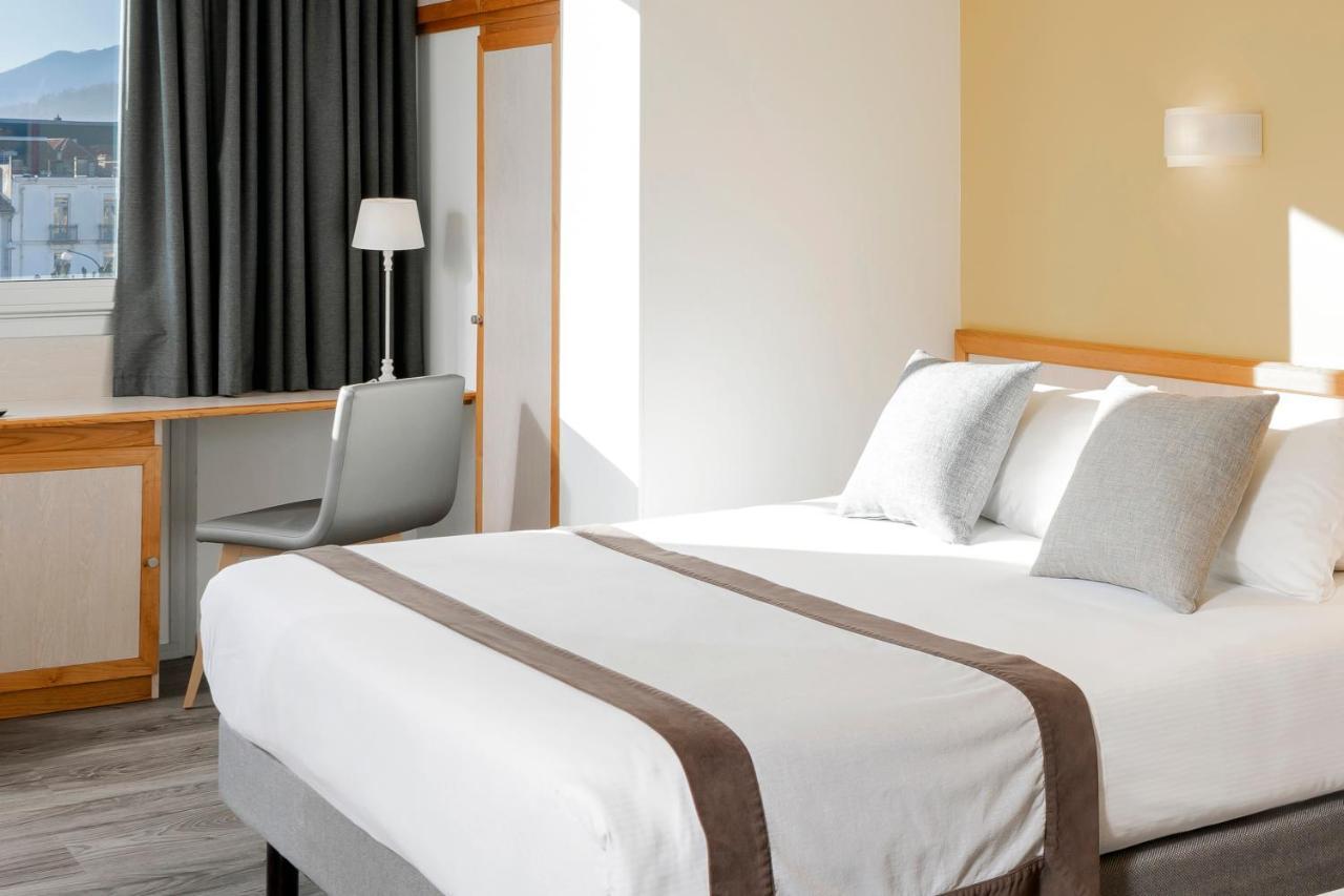 Hotel Du Commerce Spa แซ็ง-โกแด็งส์ ภายนอก รูปภาพ